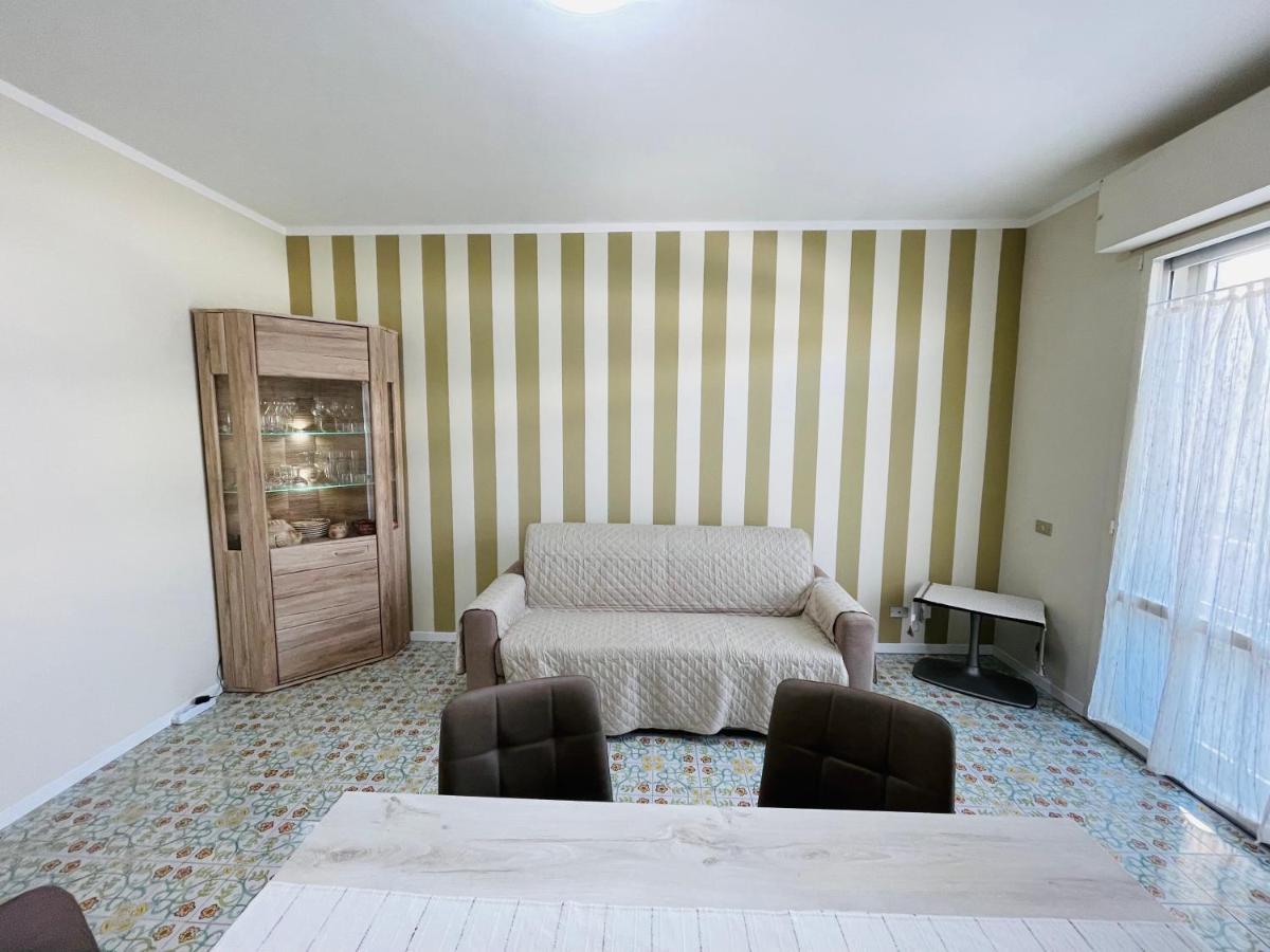 Stefano'S Guests House: 2 Bedrooms & Parking In Viareggio Exteriör bild